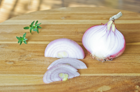 sliced shallotsの写真素材