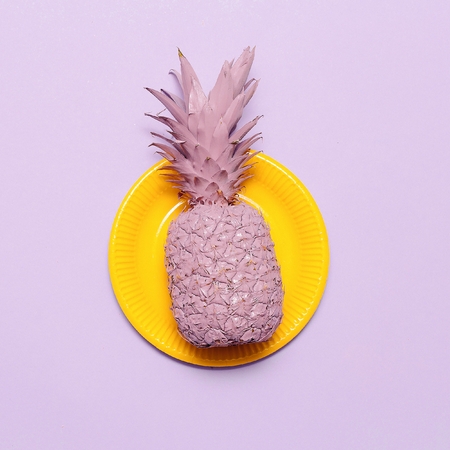 Pineapple in pink paint Surreal minimal art
Stillifeの写真素材