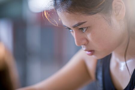 Close up Fitness woman in trainingの写真素材