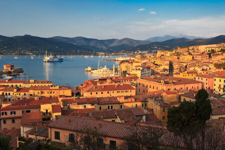 Porto Ferraio city panorama, Elba, Tuscany, Italy のeditorial素材