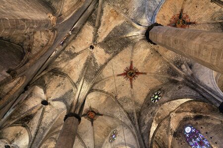 BARCELONA, SPAIN - APRIL 15: interior from gothic cathedral of Santa Maria del Mar on April 15, 2012 in Barcelona, Spain. Built between 1329 and 1383 at the height of Cataloniaのeditorial素材