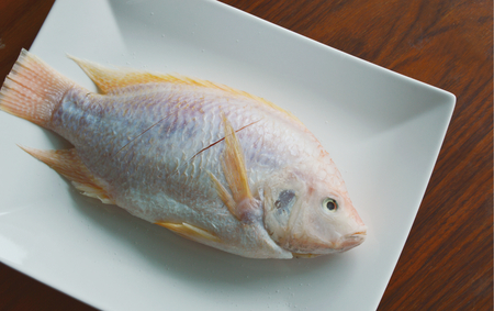 Prepare the Nile tiapia for cook.の写真素材