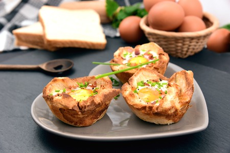 Breakfast Egg with toast MuffinsToast idea menu.