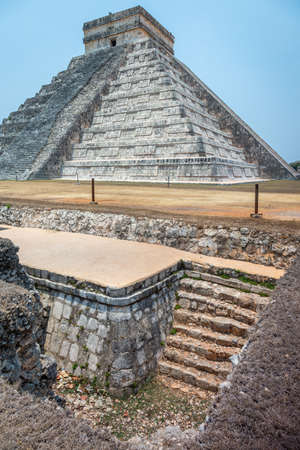 Chichen Itza kukulcan pyramid old ruin, Ancient Mayan civilization, Yucatan, Mexico