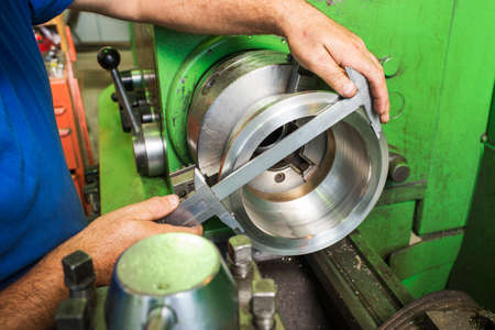 diameter measurement on machine parts