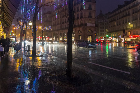 Heavy rain in the city. Paris, Boulevard Haussmannのeditorial素材