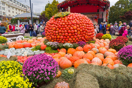 Moscow, Russia - October 5, 2019: Golden Autumn festival as part of the Moscow Seasons program. Arrangement of pumpkins and chrysanthemums on Revolution Square, Moscow.のeditorial素材