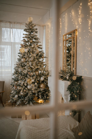 Festive Christmas Tree in Cozy Interior Room Viewの写真素材