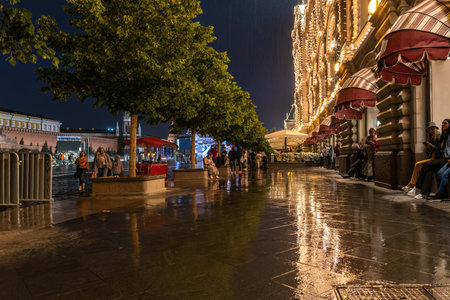 Moscow, Russia - June 11, 2022: People walk in the evening on Red Squareのeditorial素材