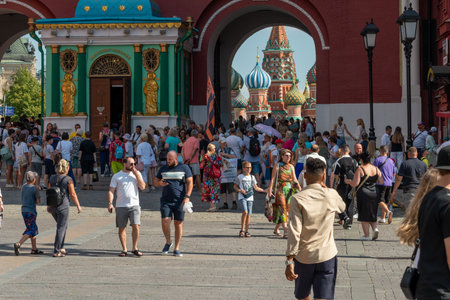 Moscow, Russia - August 5, 2023: people walking near the Kremlin in Moscow.のeditorial素材