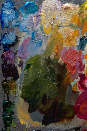 Oil paints applied to a paletteの写真素材