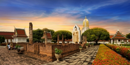 Wat Phra Sri Rattana Mahathat Temple, Phitsanulok, Thailand のeditorial素材
