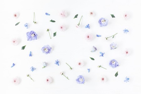 Flowers composition. Frame made of lilac and pink flowers. Flat lay, top viewの写真素材