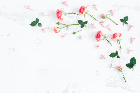 Flowers composition. Frame made of rose flowers. Valentine's Day. Flat lay, top viewの写真素材