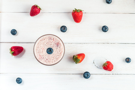 milkshake with blueberry and strawberryの写真素材