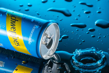Bedford, UK, May 16, 2020. Schweppes Lemonade Mini Can. Aluminum can with water dropsのeditorial素材
