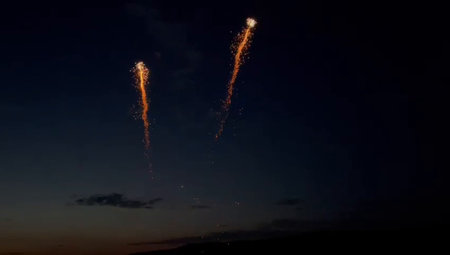 Fireworks in the night sky. Firework in the night sky.の写真素材