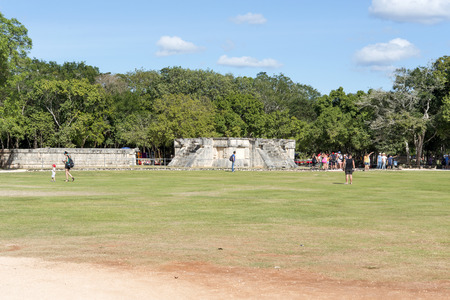 Tourists visiting Chichen Itza, one of the most visited sites in Mexico on 19 January 2015 in Chichen Itza, Mexico. It is one of new 7 wonders in the world.のeditorial素材