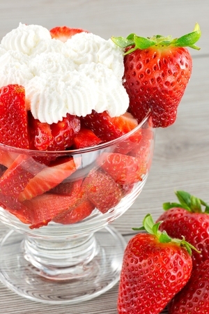 strawberries and cream の写真素材