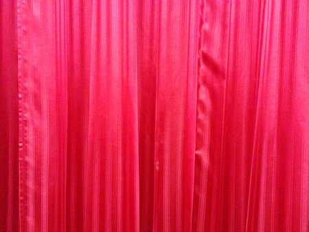 Red curtainの素材