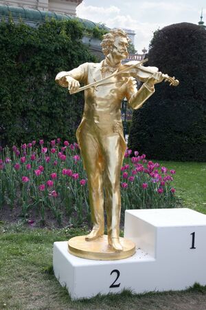 Sculpture of the famous violinist and conductor is in city Viennaの写真素材