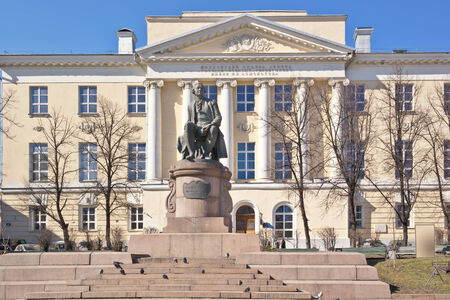 RUSSIA, MOSCOW - March 29,2014: Ancient Russian university is founded in 1755 and monument to his founder to Mikhail to Lomonosovのeditorial素材