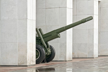 RUSSIA, MOSCOW - November 11.2014: Artillery gun between the columns of the museumのeditorial素材