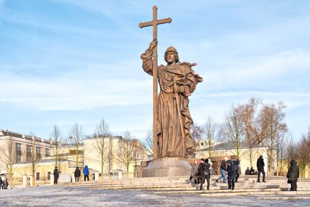 MOSCOW, RUSSIA - November 20.2016: Borovitskaya Square. Monument to the prince to Vladimir Sviatoslavich the Great of Kievan Rusのeditorial素材