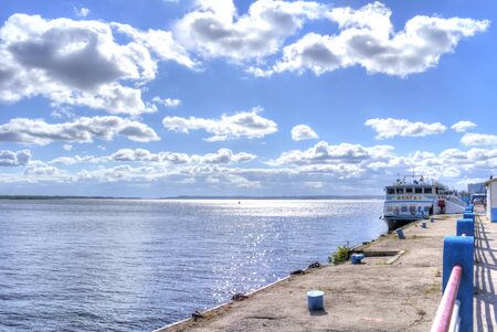 SARATOV, RUSSIA - September 09.2016: Municipal embankment of Cosmonauts with mooragesのeditorial素材