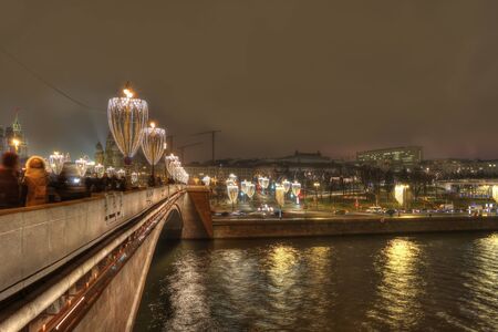 MOSCOW, RUSSIA - December 29.2017: Christmas illuminations on the Bolshoy Moskvoretsky Bridge over the Moskva Riverのeditorial素材