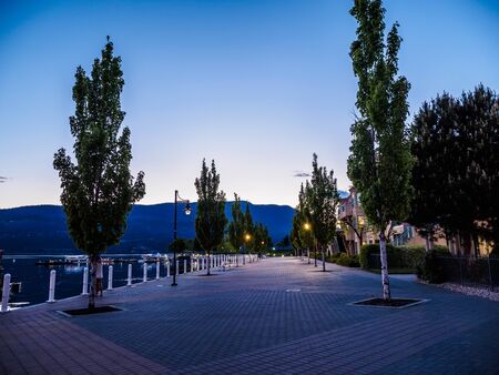 Promenade along the Okanagan Lake waterfront in Kelowna, BCの写真素材