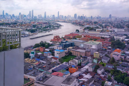 Bangkok, Thailand, November 2, 2021 â Winter is here, officially. Thailand will enter winter on Thursday as temperatures remain cool and rainfall.のeditorial素材