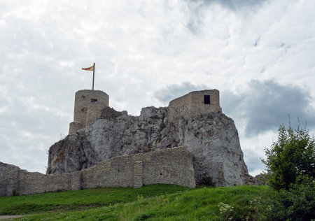 RABSZTYN, POLAND â AUGUST 19, 2021: the former Piast castle, partially rebuilt, the trail of the eagles' nestsのeditorial素材