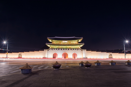 Geyongbokgung Palace at night in Seoul, South Korea.のeditorial素材
