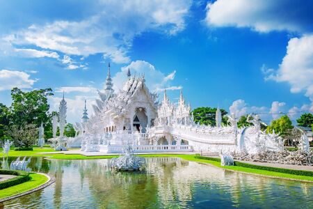 CHIANG RAI, THAILAND - OCTUBER 20 , 2016: Wat Rong Khun temple (White Temple) in CHIANG RAI, THAILAND.のeditorial素材
