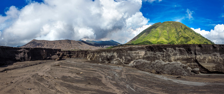 Mount Bromo volcano (Gunung Bromo)in Bromo Tengger Semeru National Park, East Java, Indonesia.の写真素材