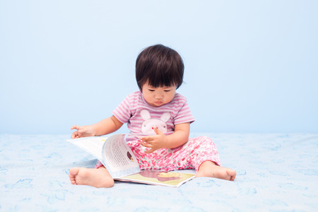 kid read bookの写真素材
