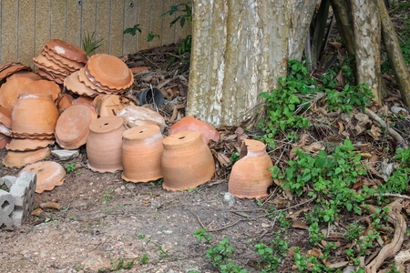 Clay pots. Potted plants group of empty terracotta pots in garden.の写真素材