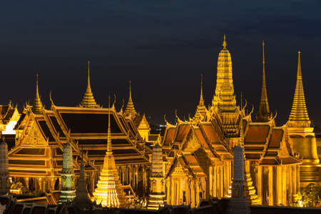 The Emerald Buddha,  at night in Bangkok, Thailand, Wat Phra Kaew, Templeの写真素材