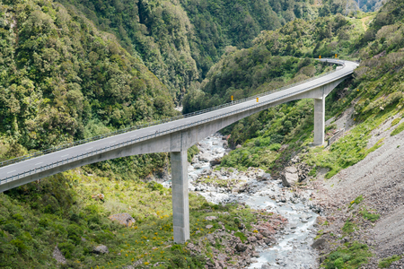 Road to Arthur pass, Otira Viaduct bridge, South Island New Zealandの写真素材