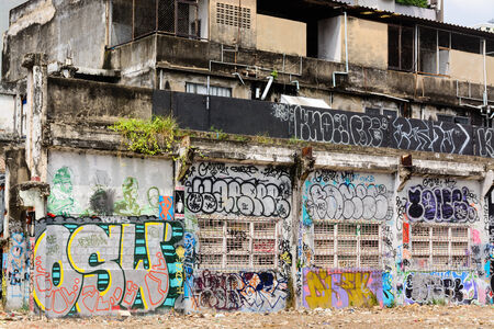 Bangkok, THAILAND, 26 SEPTEMBER 2014, Graffiti art painted on old abandon building in downtown, Ratchathewi districtのeditorial素材