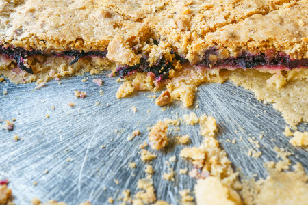 blue berry crumble pie close upの写真素材
