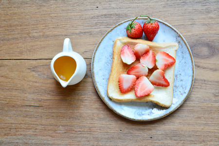 Strawberries and hunneybeeの写真素材