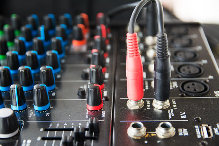 audio sound mixer selective focus
