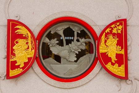 Circle window in Chinese templeの写真素材