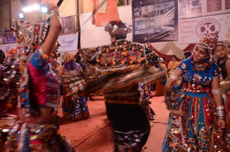 Kids doing Garba, Navratri Celebrations, Mumbaiのeditorial素材