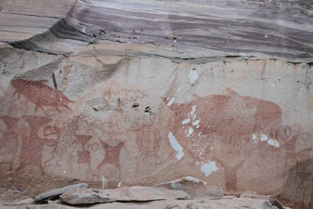 Paintings on the cliff  A secondary color on the cliffs along the river between Thailand and Laos  Assumed that the 3000 year old cliff khong Chiam district, Ubon Ratchathani, Northeastern of Thailand の写真素材
