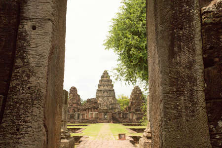 Phimai historical park ,nakornratchasima ,thailand.   Prasat Hin, the temple of Hinduism in Thailand Prasat Hin Phimai At Phimai District Nakhon Ratchasima Provinceのeditorial素材