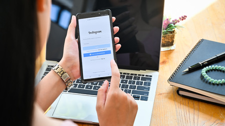 CHIANGMAI, THAILAND OCT 21 2019 : Opening Instagram application icon on Samsung Note, Instagram is a photo-sharing app for smartphones.のeditorial素材