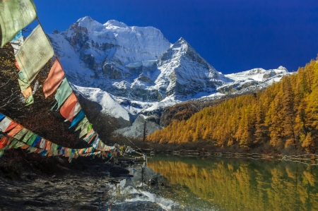 Pearl lake  nestled in the beautiful upper valley of Chenresig s north face の写真素材